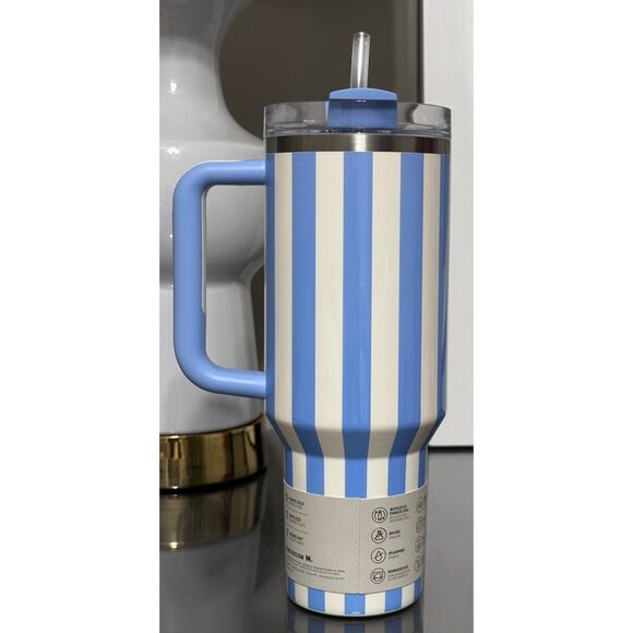 Stanley Quencher H2.0 FlowState 40oz Tumbler, CORNFLOWER BLUE CABANA GLOSS - Picture 2 of 4